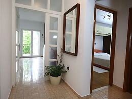 Apartments Boro - Three Bedroom Apartment With Sea View