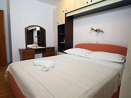 Apartments Boro - Three Bedroom Apartment With Sea View