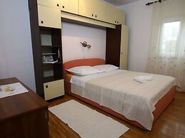 Apartments Boro - Three Bedroom Apartment With Sea View