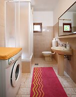 Apartments Boro - Three Bedroom Apartment With Sea View