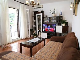 Apartments Boro - Three Bedroom Apartment With Sea View