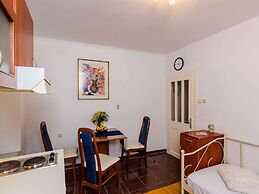 Budget Old Town - One-bedroom Apartment - Ispod Mira 3 Street