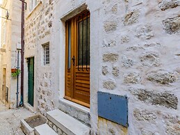Budget Old Town - One-bedroom Apartment - Ispod Mira 3 Street