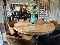 Atelier House With hot tub