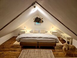 Atelier House With hot tub