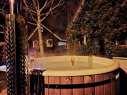 Unique Atelier House With Hottub Next to Pieterpad