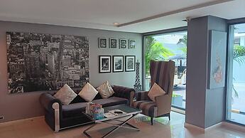 J RESIDENCE THONGLOR 8