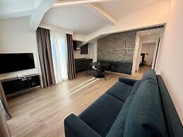 VI SUITES