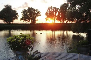 Romantic Holiday Home With Plenty of Cycling and Walking Possibilities
