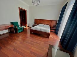 Hotel Aristocrat