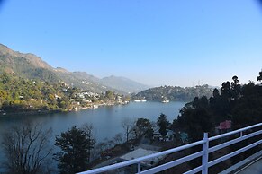 Hotel Lake Paradise Inn