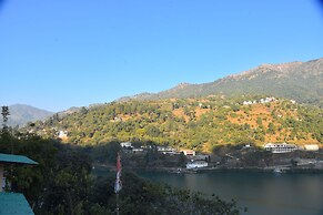 Hotel Lake Paradise Inn