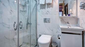 Seven Roses Apart Hotel