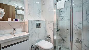 Seven Roses Apart Hotel