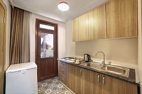 Seven Roses Apart Hotel