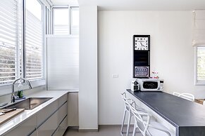 Central17 by TLV2RENT