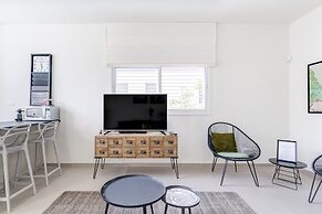 Central17 by TLV2RENT