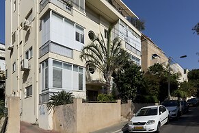 Central17 by TLV2RENT
