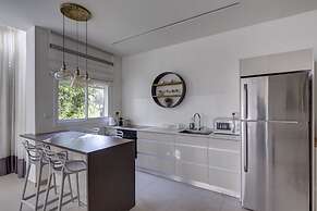 Central17 by TLV2RENT