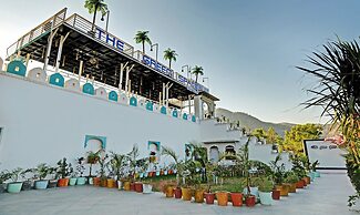 Treebo Khakhri Haveli