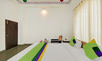 Treebo Khakhri Haveli