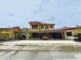 OYO 90702 Empire Inn 1