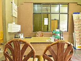 OYO 90702 Empire Inn 1