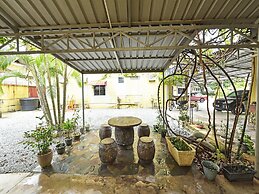 OYO 90702 Empire Inn 1