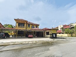 OYO 90702 Empire Inn 1