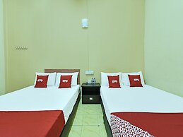 OYO 90702 Empire Inn 1