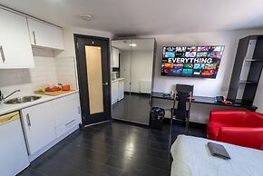 Lovely Studio Close to University of Birmingham!