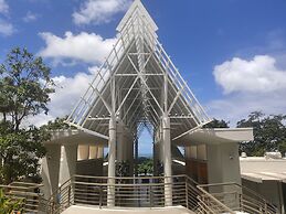 Tropical Breeze Escapes Couples Studio