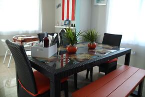 Tropical Breeze Escapes Couples Studio