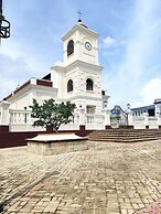 Tropical Breeze Escapes Couples Studio