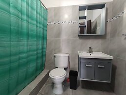 Tropical Breeze Escapes Couples Studio