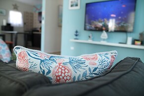 Tropical Breeze Escapes Couples Studio