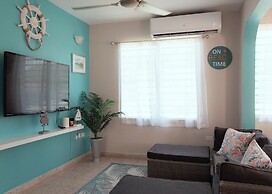Tropical Breeze Escapes Couples Studio