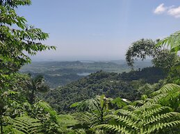 Tropical Breeze Escapes Couples Studio