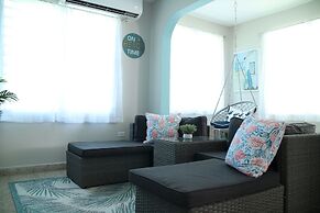 Tropical Breeze Escapes Couples Studio