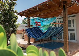 Tropical Breeze Escapes Couples Studio