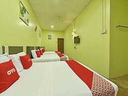 OYO 89845 Hotel Sri Bintang