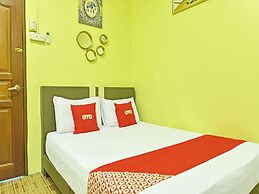 OYO 89845 Hotel Sri Bintang