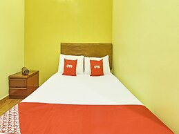 OYO 89845 Hotel Sri Bintang