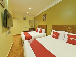 OYO 89845 Hotel Sri Bintang