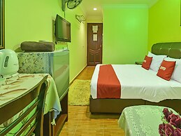 OYO 89845 Hotel Sri Bintang