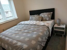 Remarkable and Modern House in Rugby, England