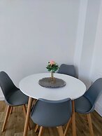 Remarkable and Modern House in Rugby, England