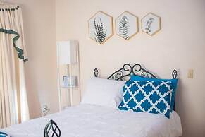 Lovely 2 Bedroom Apt 4 Warm, Cosy, Comfortable
