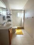 Lovely 2 Bedroom Apt 4 Warm, Cosy, Comfortable