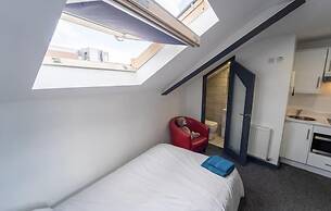 Fully Serviced Studio Available Close to the City